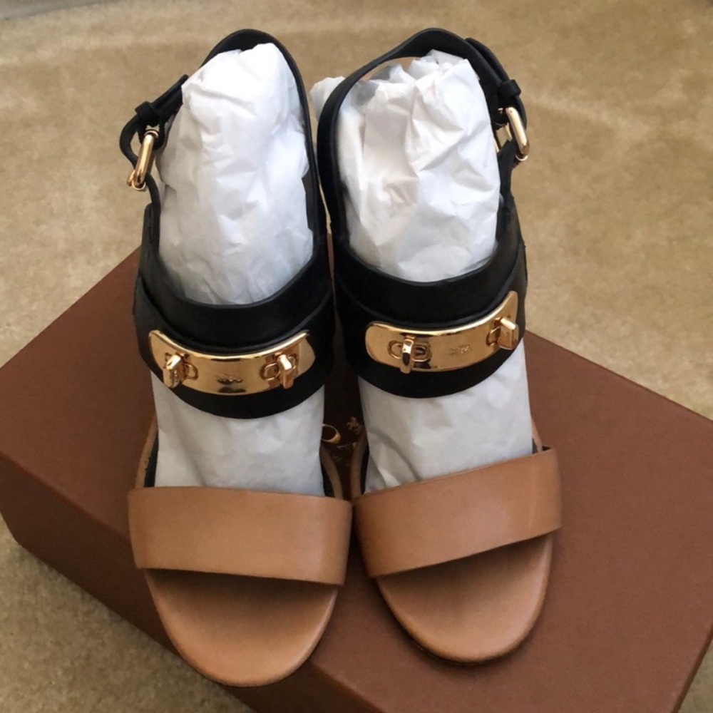 Coach Dennis Mat Calf Nude and Black sandals 7.5M